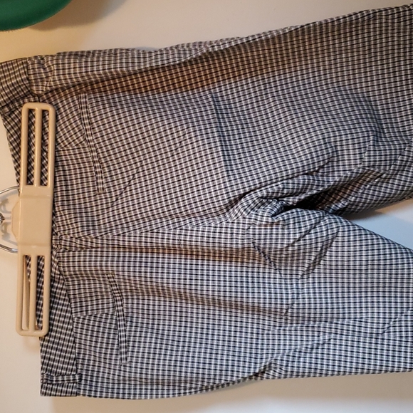 Bermuda shorts - Picture 2 of 4